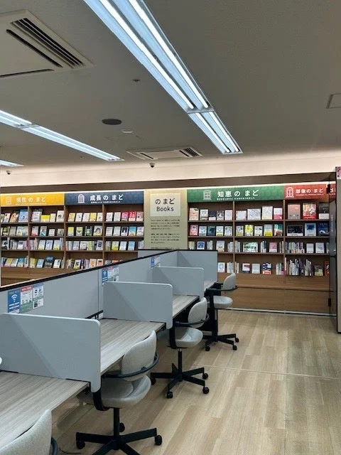 のまどBooksの様子