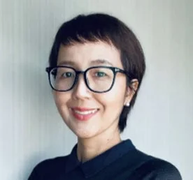 絵本の制作に携わった関係者の方を思わせる画像